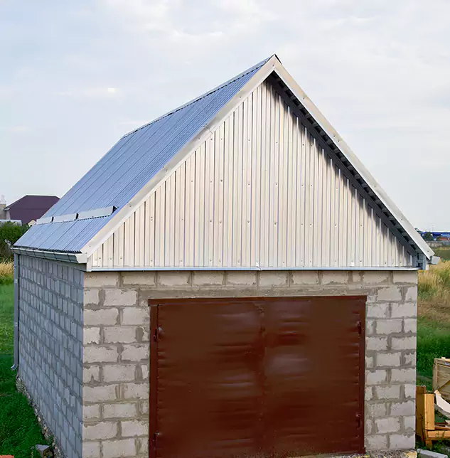 Trusted Garage Roof Repair Company: Keeping Oak Lawn, IL Properties Sealed and Secure