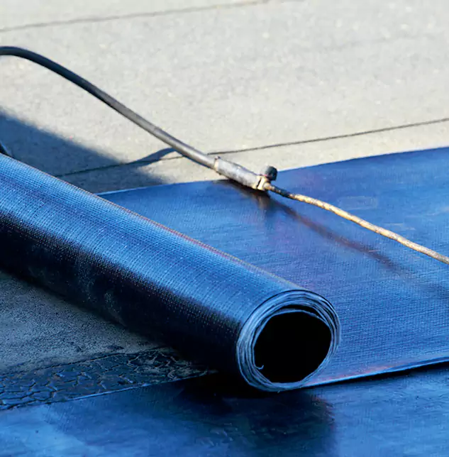 Expert Rubberized Roof Patch Solutions: Restoring Oak Lawn's Flat Roofs to Peak Performance