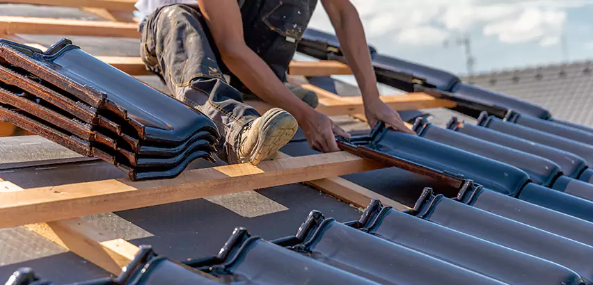 Professional Storm Damage Roof Repair Services in Oak Lawn, IL