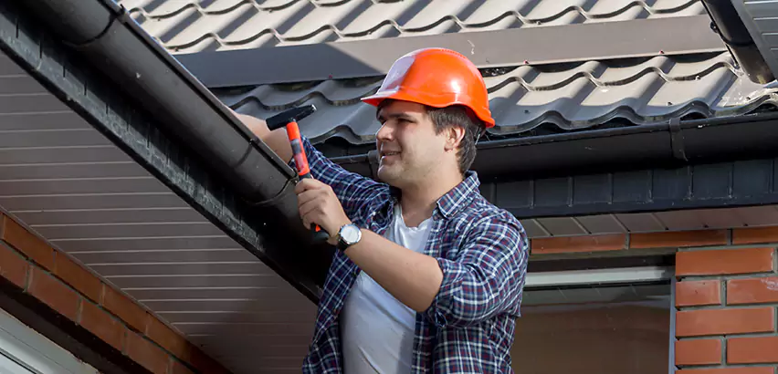 Gutter Fascia Repair in Oak Lawn