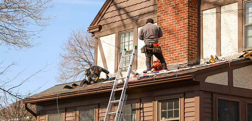 Roof Siding Trim Repair in Oak Lawn