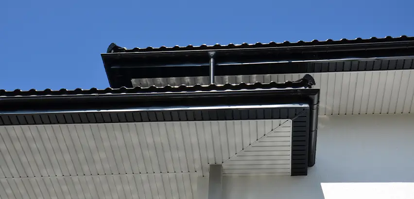 Box Eave Construction in Oak Lawn