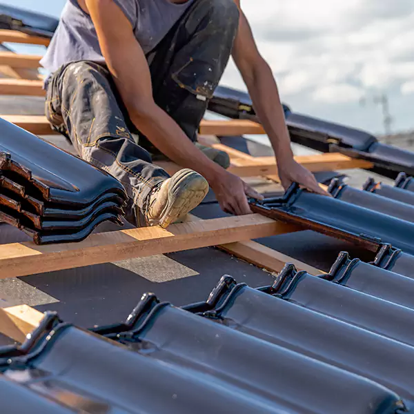 Why Oak Lawn, IL Homeowners Choose Oak Lawn Roofing Contractors for Hail Damage Repairs?