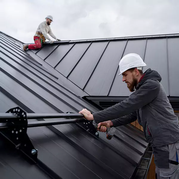 Why Oak Lawn Property Owners Choose Oak Lawn Roofing Contractors for Metal Roof Repair?