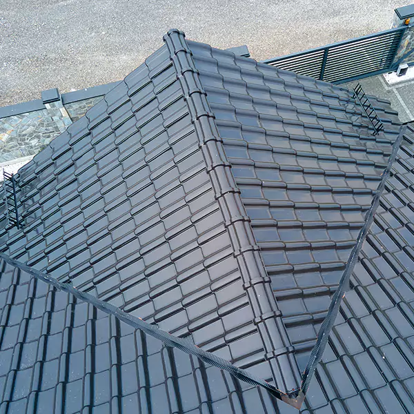 Why Oak Lawn, IL Property Owners Depend on Oak Lawn Roofing Contractors for Tile Roof Repair?