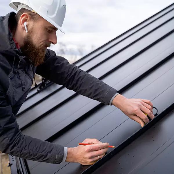 Why Oak Lawn Property Owners Choose Oak Lawn Roofing Contractors for Tin Roof Repair service?