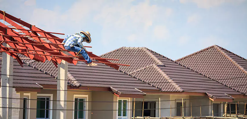 Professional Wind Damage Roof Repair Services in Oak Lawn, IL